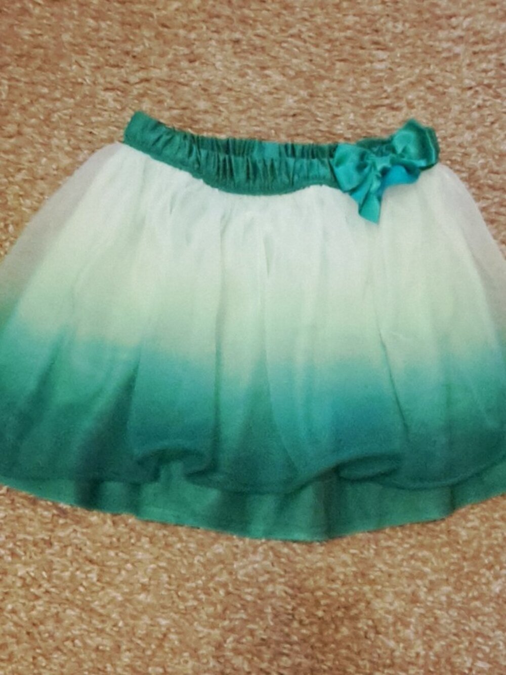 Girl's skirt in a green and white ombre - Size 4T